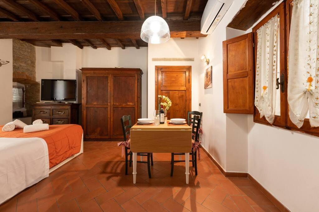 Keys Of Italy - Corsob 9 - Florentine Studio Close To Palazzo Vecchio Florenz Exterior foto